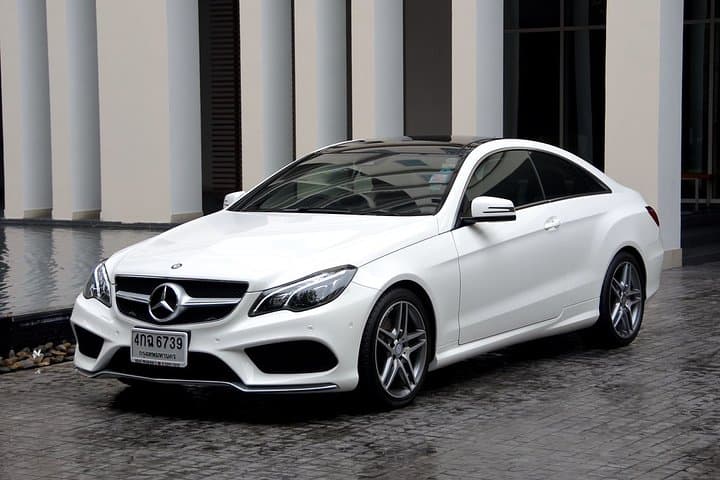 Private transfer from/to Naples to/from Sorrento with Hotel pick-up and drop off