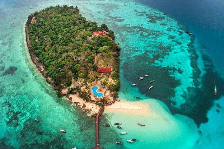 Zanzibar Private Full Day Blue Lagoon and Sandbank Picnic Tour