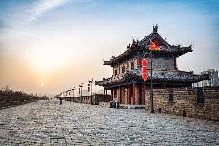 Xian Terra-cotta Warriors Private Tour with Pickup from Airport or Train Station