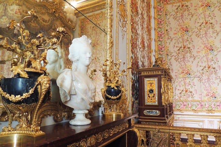 Versailles Small Group Guided Tour with Tranportation from Paris