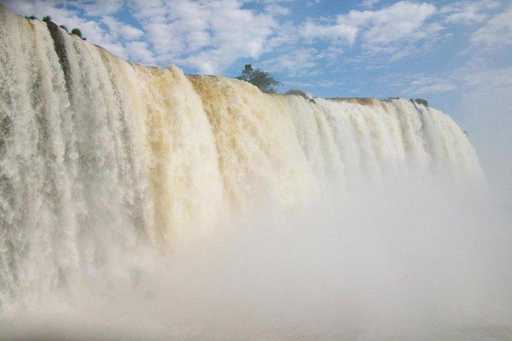 Iguazú Argentine Falls with Jungle Walk and Boat