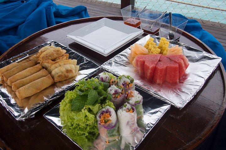 Private Full-Day Blue Dragon Yacht to Angthong National Marine Park