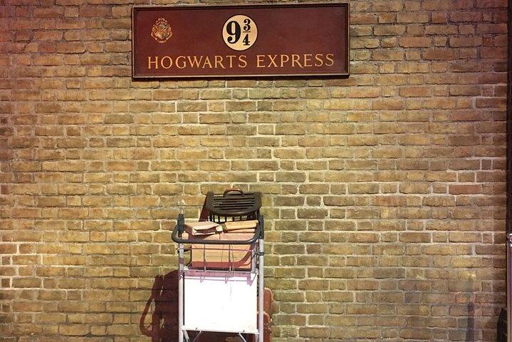 Harry Potter Tour in London The Magic Continues.in Executive luxury Vehicle
