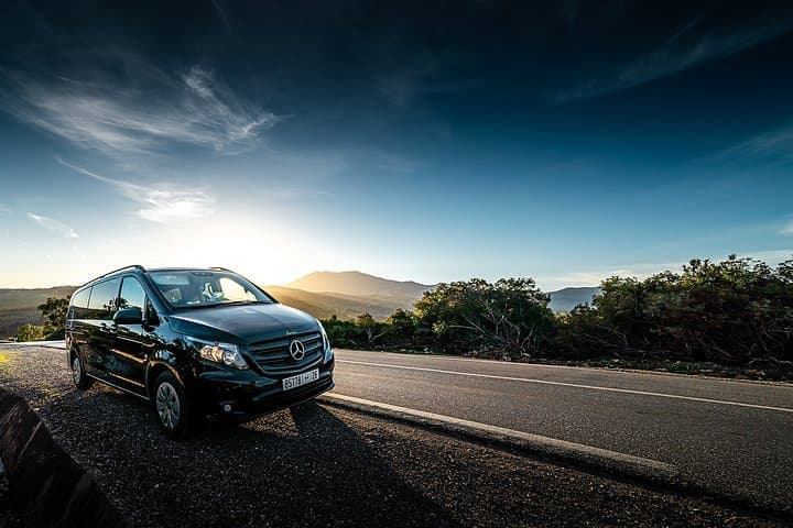Private Transfer from Marrakech Menara Airport to Marrakech City