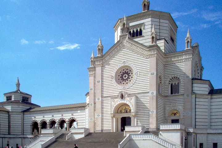 Airport Transfer: Malpensa Airport MXP to Milan by Luxury Van