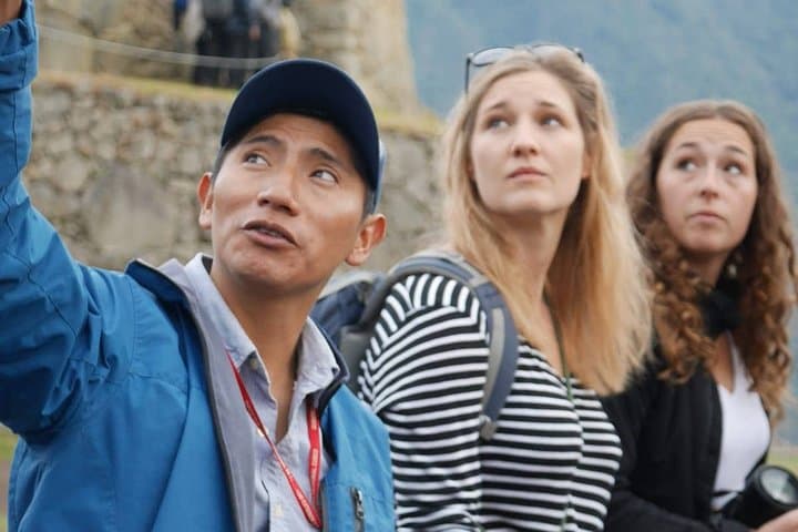 Machu Picchu: Private Tour Guide Service (2–3 Hours)