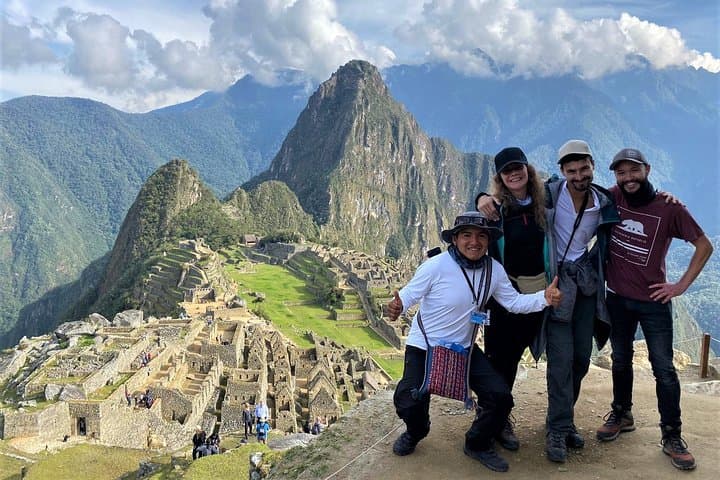 Machu Picchu: Private Tour Guide Service (2–3 Hours)