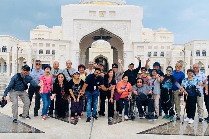 Abu Dhabi City Tour With Presidential Palace Entrance - Guided Tour