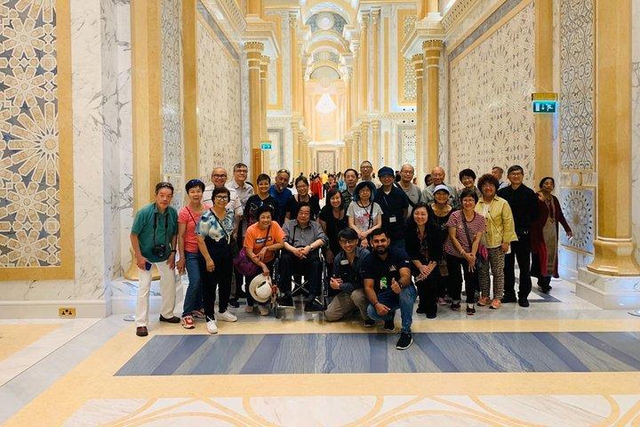 Abu Dhabi City Tour With Presidential Palace Entrance - Guided Tour