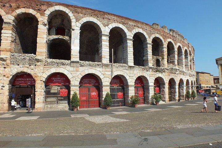 Private Full Day Tour from Milan to Verona with local tour guide and fast train