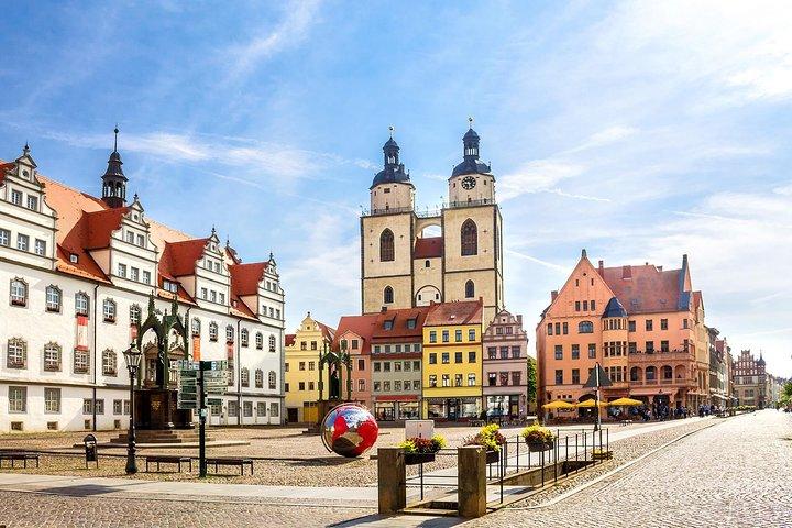 Private Transfer: Brandenburg Airport BER to Berlin in Sedan Car
