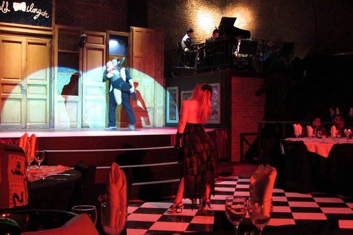 The best Montevideo Dinner Show. Tango and Candombe. El Milongon.