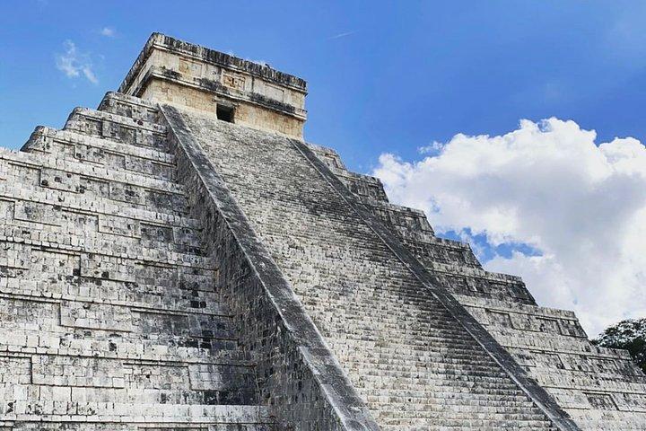 Full day tour to Chichén Itzá, Valladolid and Cenote, tour from Cancun