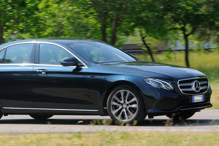 Private Transfer from Milan Linate Airport to Milan City
