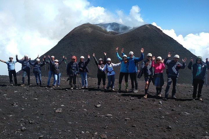 Excursion on the summit craters of Etna, with cable car and 4x4 bus