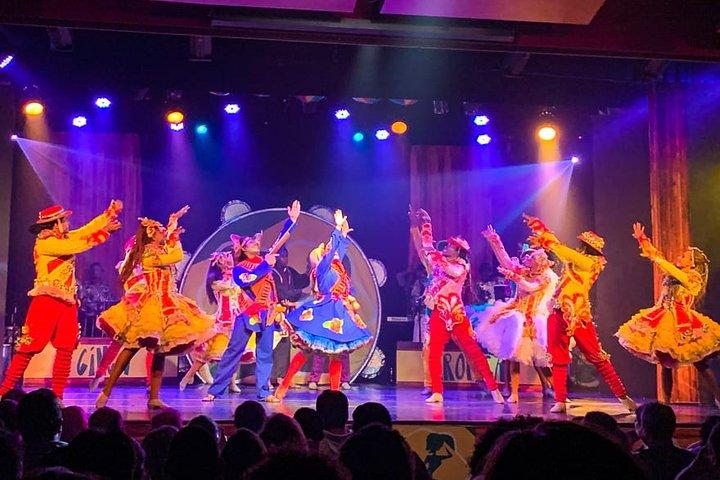 Guided Tour to the Ginga Tropical Music Show with Dinner