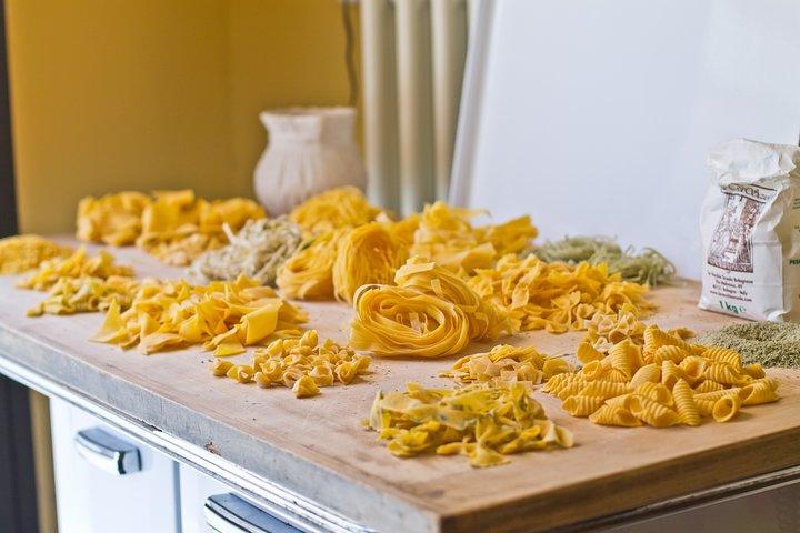 Sono Italiano! Lunch and Cooking Demo in Umbria region Fullday from Rome