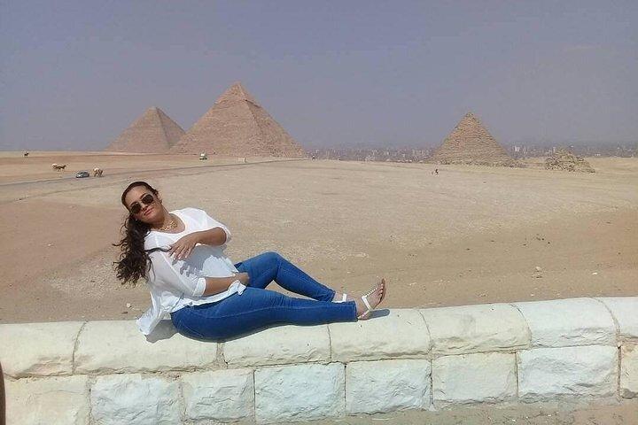Stopover Tour from Cairo to Pyramids Sphinx - Citadel Alabaster Mosque Egypt Museum and Khan el Khalili with Lunch