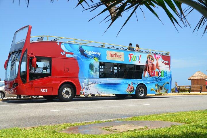 Hop-on Hop-off City Tour Cancun and Glass-Bottom Submarine