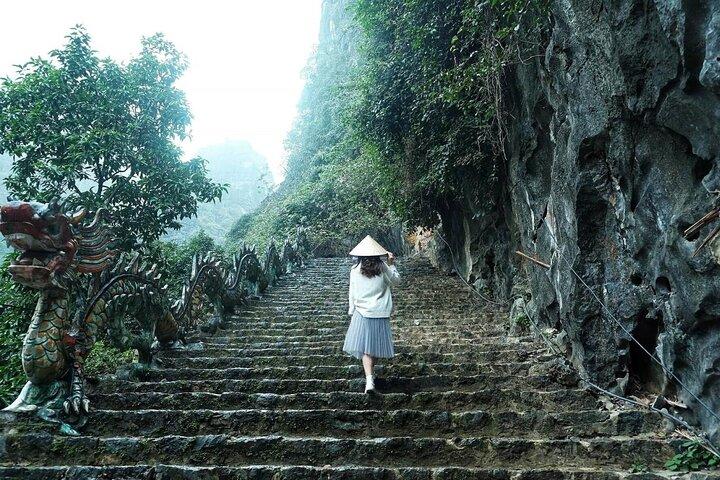 1-day Van Long Natural Reserve and Kenh Ga floating village from Hanoi