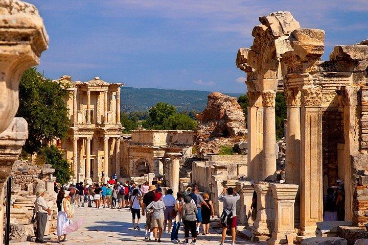 Discover the Magic ancient city Izmir on a private tour