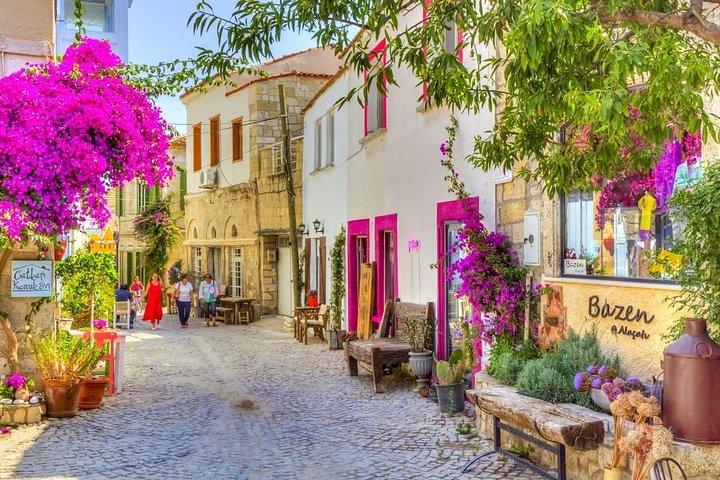 Discover the Magic ancient city Izmir on a private tour