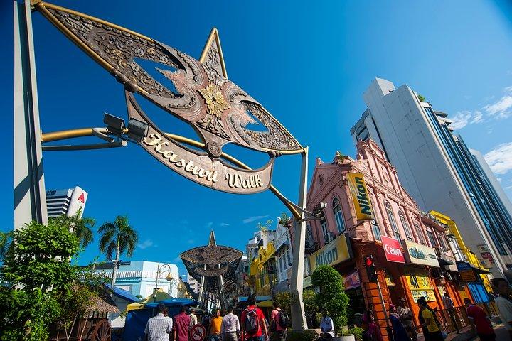 Kuala Lumpur Grand Full Day Guided Tour with 25 Attractions (SIC)