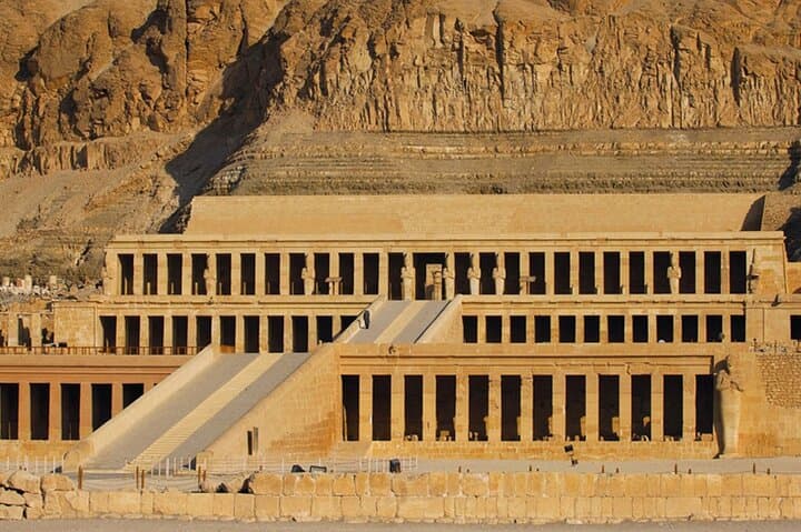 private guided Day Tour to East and West Banks in Luxor