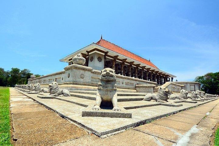 Sri Lanka at a Glance ( 09 N/ 10D)