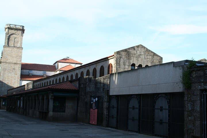 Guided Tour Historic Town with Official Guide