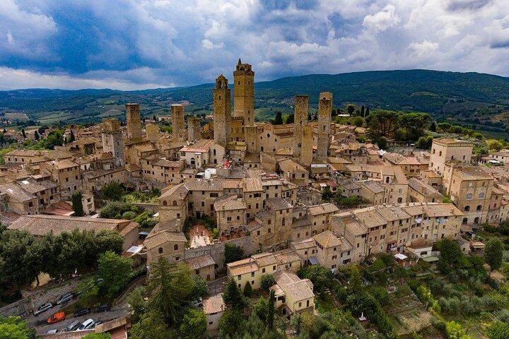 PRIVATE Day-Trip San Gimignano and Volterra from Florence