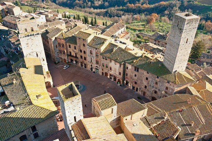 PRIVATE Day-Trip San Gimignano and Volterra from Florence