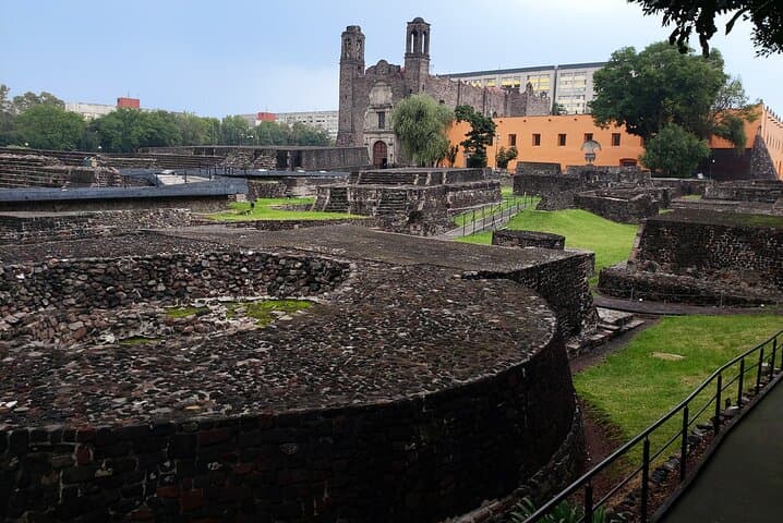 Teotihuacan & Basilica of Guadalupe - Private Tour