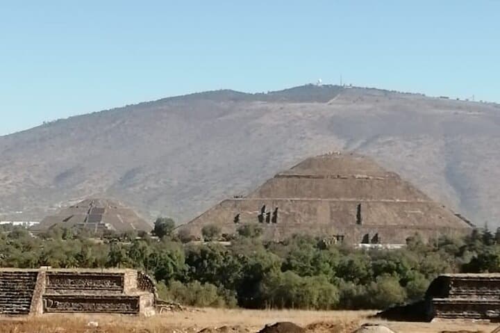 Teotihuacan & Basilica of Guadalupe - Private Tour