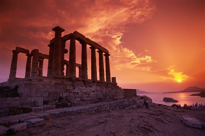 Temple of Poseidon sunset @ Cape Sounio (And dinner time)