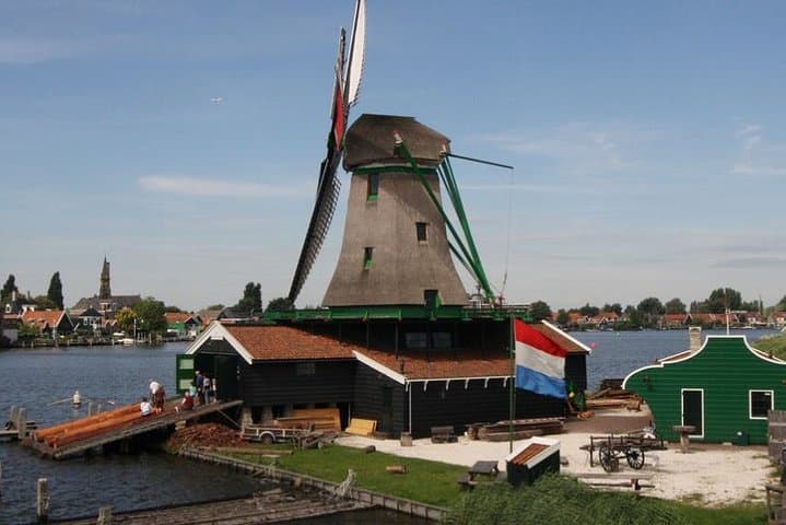 Private Tour to Zaanse Schans (Windmill Village) 4 hrs 1-15 pers
