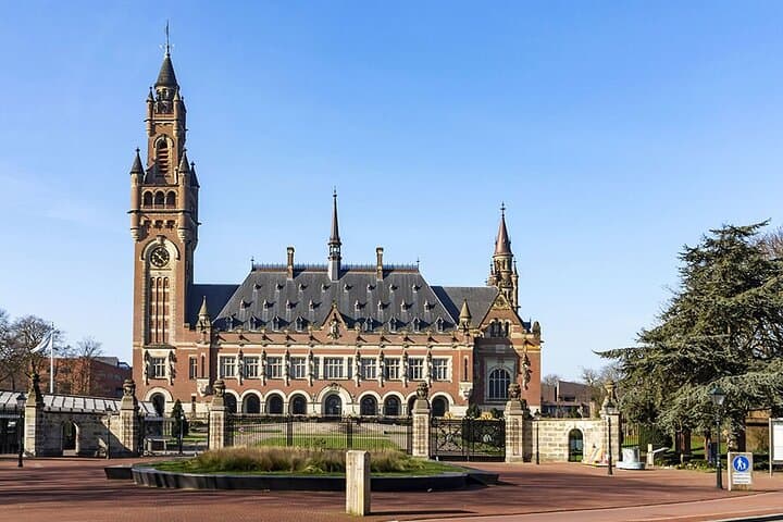 Private bus /car Tour The Hague, Scheveningen, Rotterdam 1-15pers