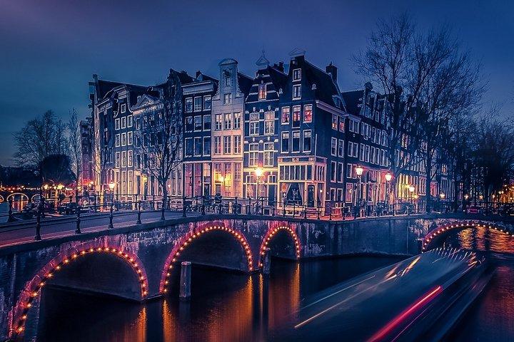 Private bus or car Tours to Amsterdam 3 hours 1 - 15 persons