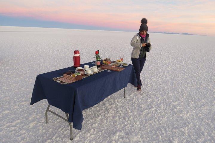 From La Paz: 4 Days Tour Uyuni Salt Flats ending in San Pedro de Atacama Chile
