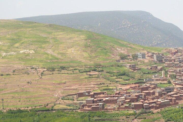 High Atlas Mountains and 4 Valleys Day Trip from Marrakech Including Lunch
