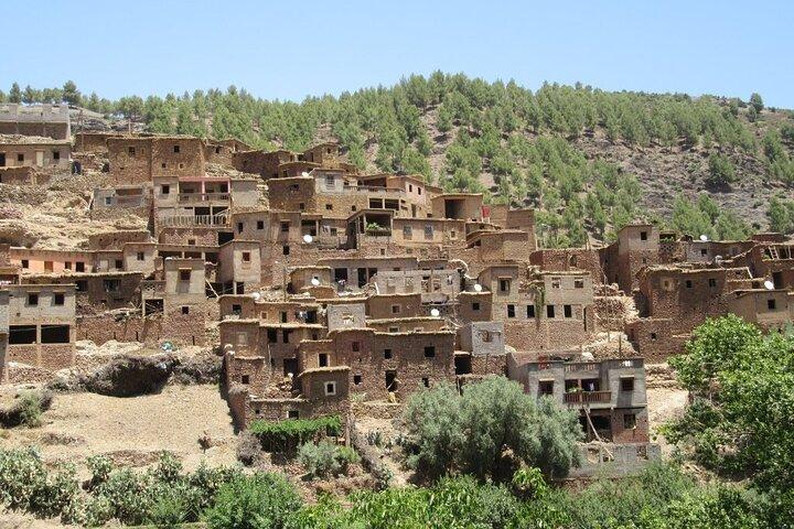 High Atlas Mountains and 4 Valleys Day Trip from Marrakech Including Lunch