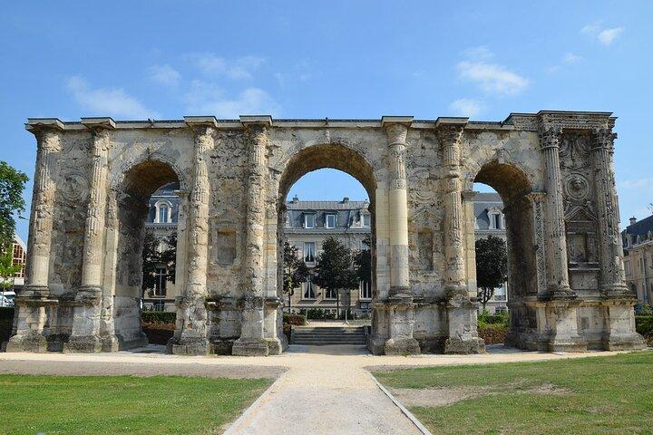 Private 3-hour Walking Tour of Reims with official tour guide