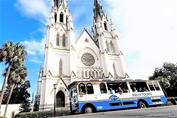 Explore Savannah Sightseeing Trolley Tour with Bonus Unlimited Shuttle Service