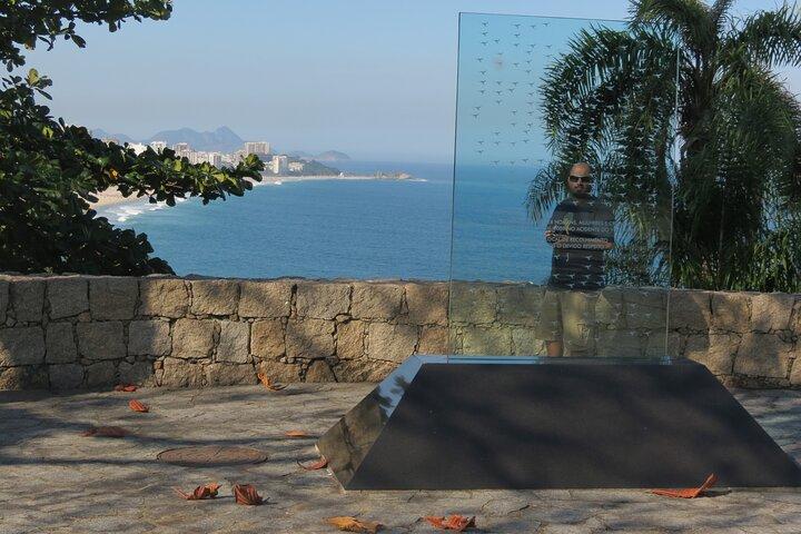 Alternative Viewpoints 4 Hours Private Tour