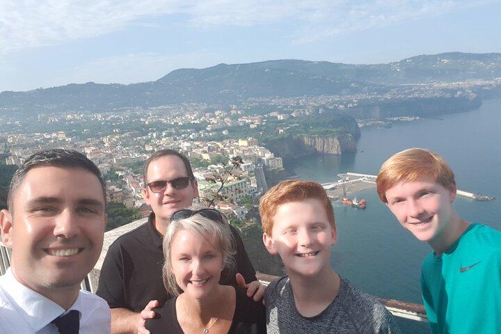 Transfer from Naples to Sorrento with stop in Pompeii 2hours