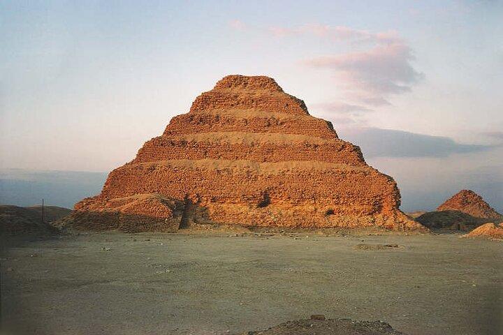 Private Guided Tour to Giza Pyramids, Sphinx, Sakkara Pyramids with Camel ride