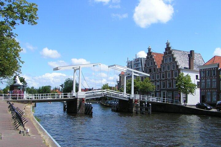 Best Highlights of The Hague with a local