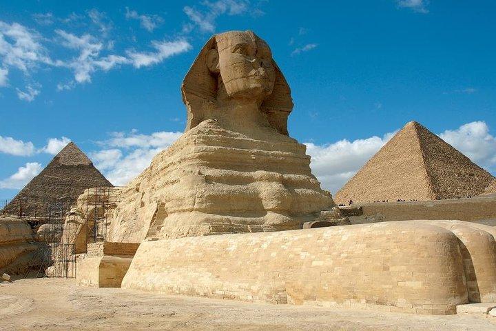 Day tour to Giza pyramids, Sphinx and Nile Dinner Cruise with Live Show