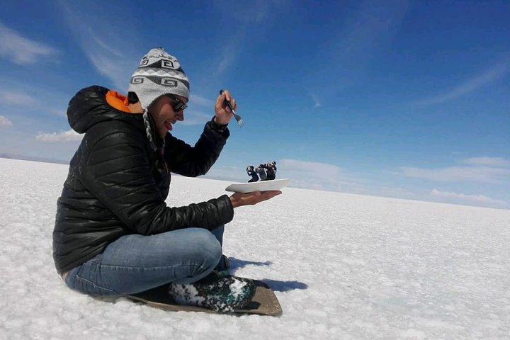 From La Paz: 4 Days Tour Uyuni Salt Flats ending in San Pedro de Atacama Chile