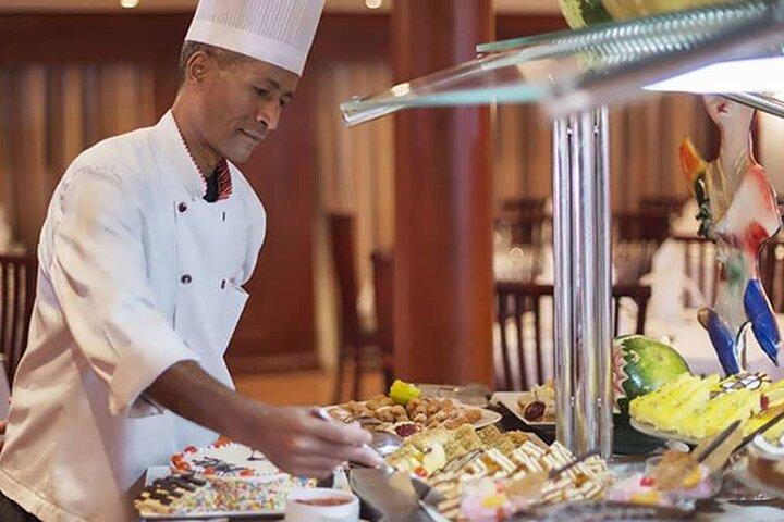 Nile Dinner Cruise with Live Show including Transfers